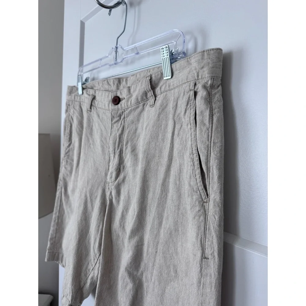 Tommy Bahama Mens 35 Linen Cotton Ticking Stripe Shorts Beige beach costal